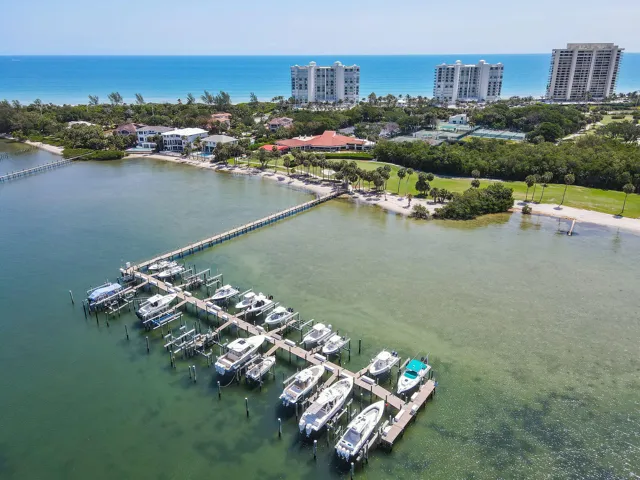 Yacht Club & Marina