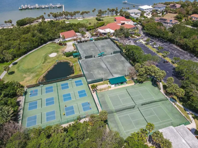 Island Dunes Country Club