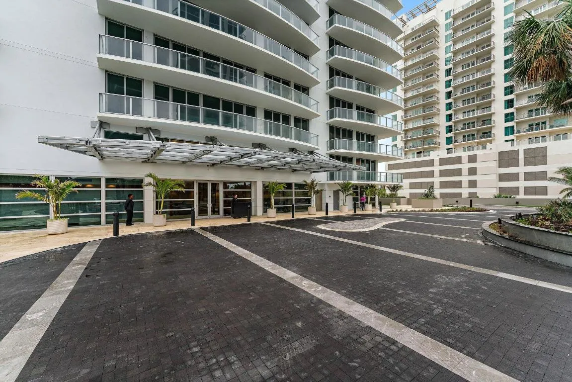 049-3100NOceanDr-1501-SingerIsland-SMALL