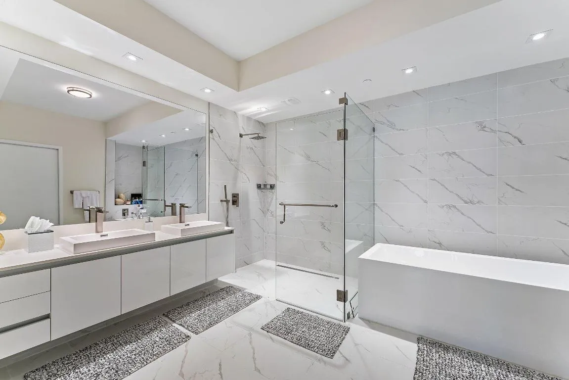 023-3100NOceanDr-1501-SingerIsland-SMALL