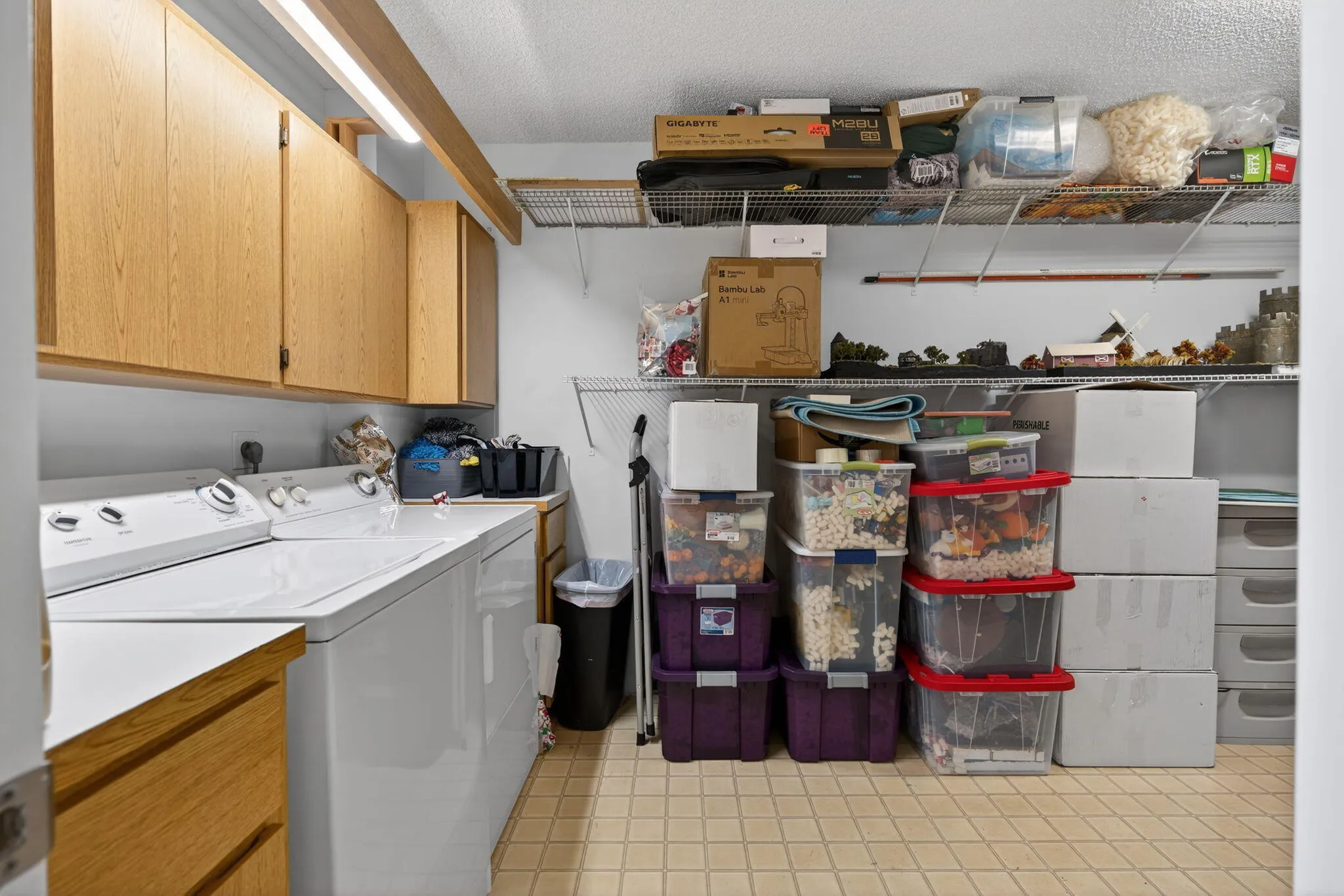 LAUNDRY /STORAGE