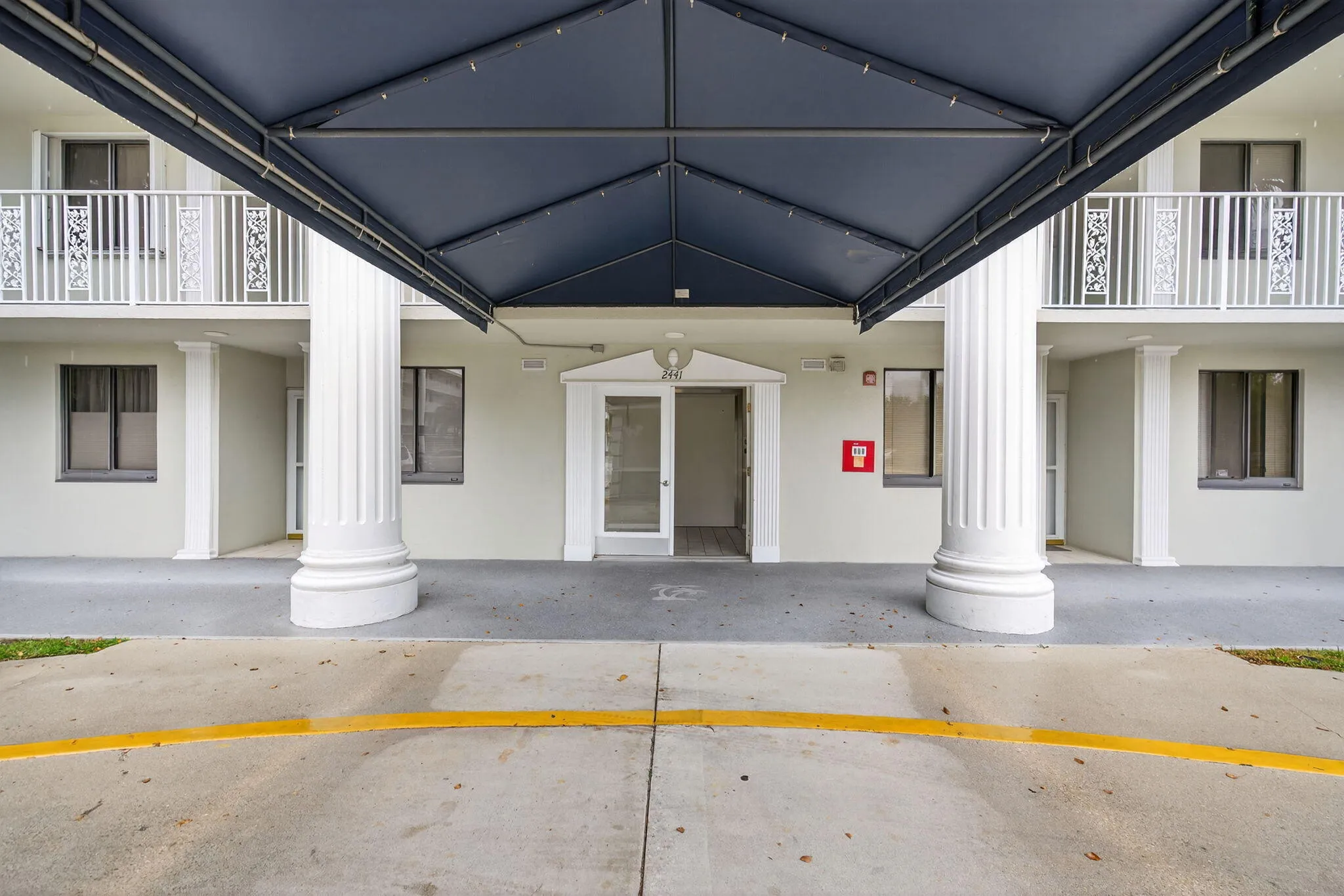 BLDG ENTRANCE