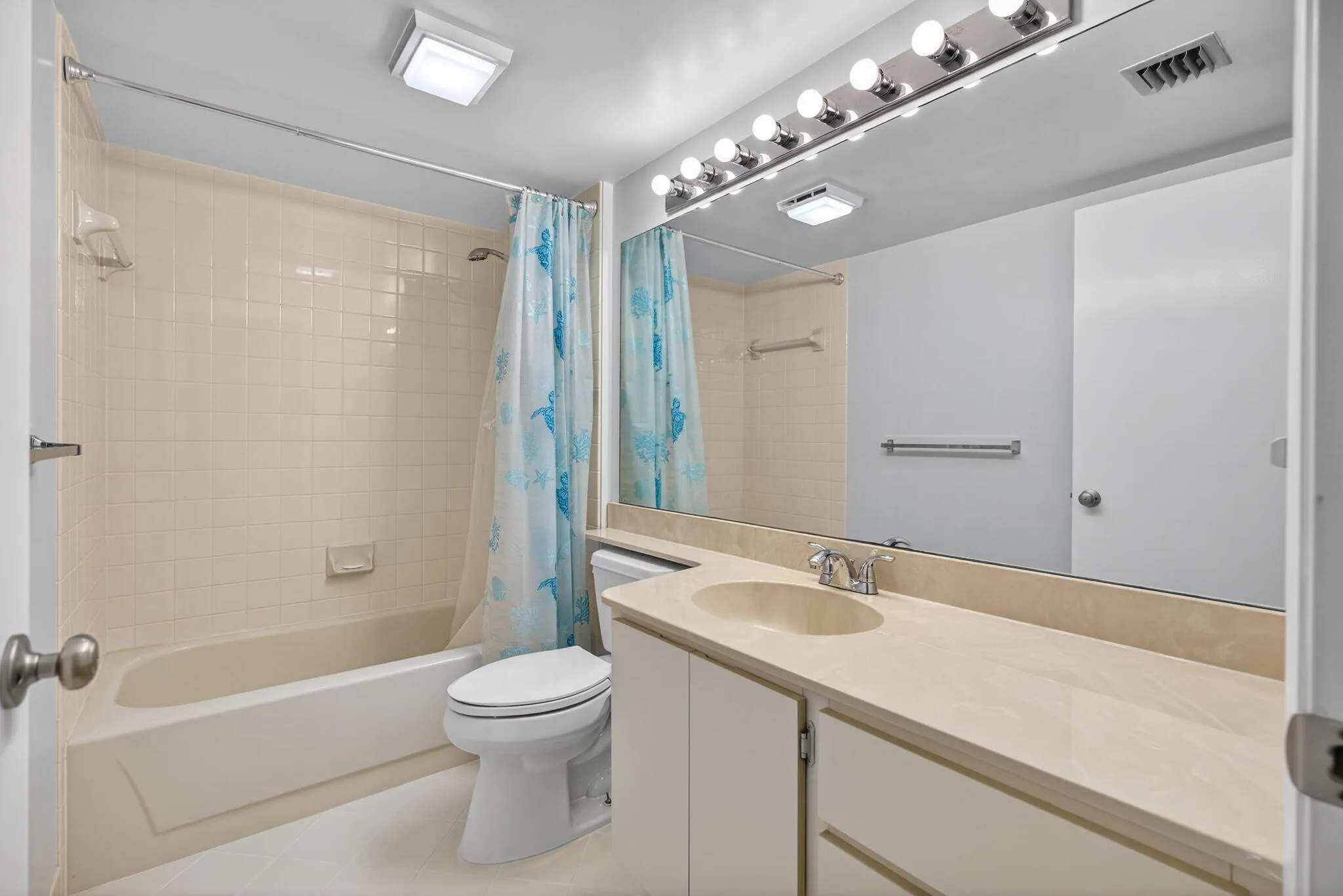 GUEST BATH