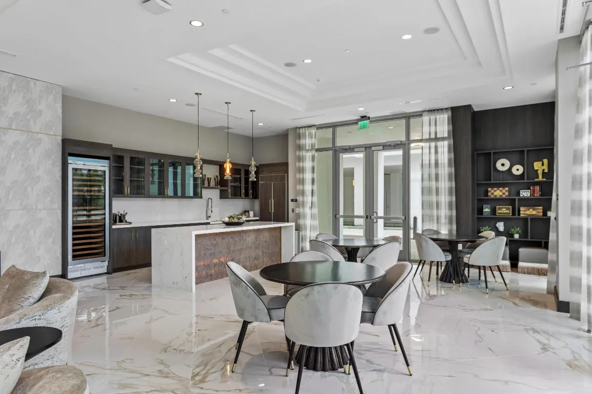 CLUB ROOM TO KITCHEN
