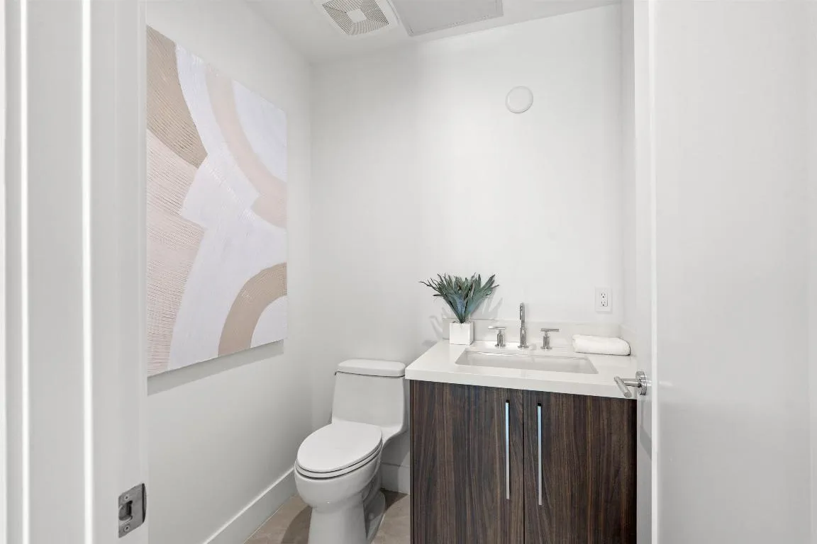 POWDER ROOM