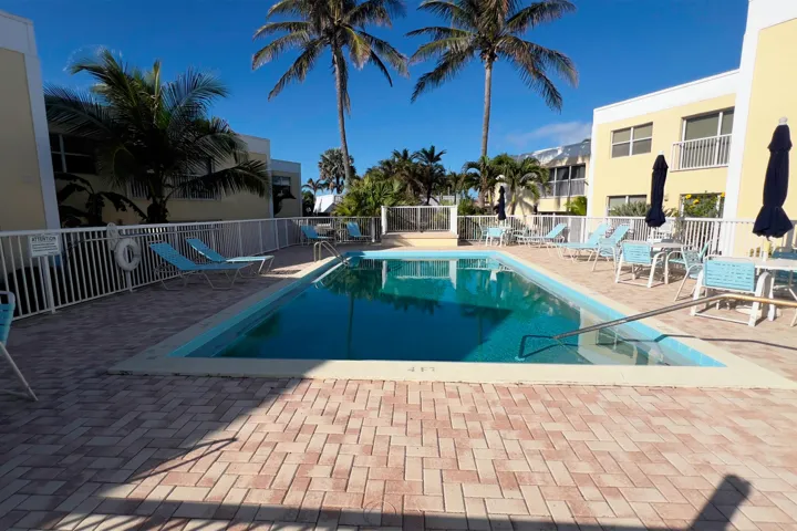 Pool2