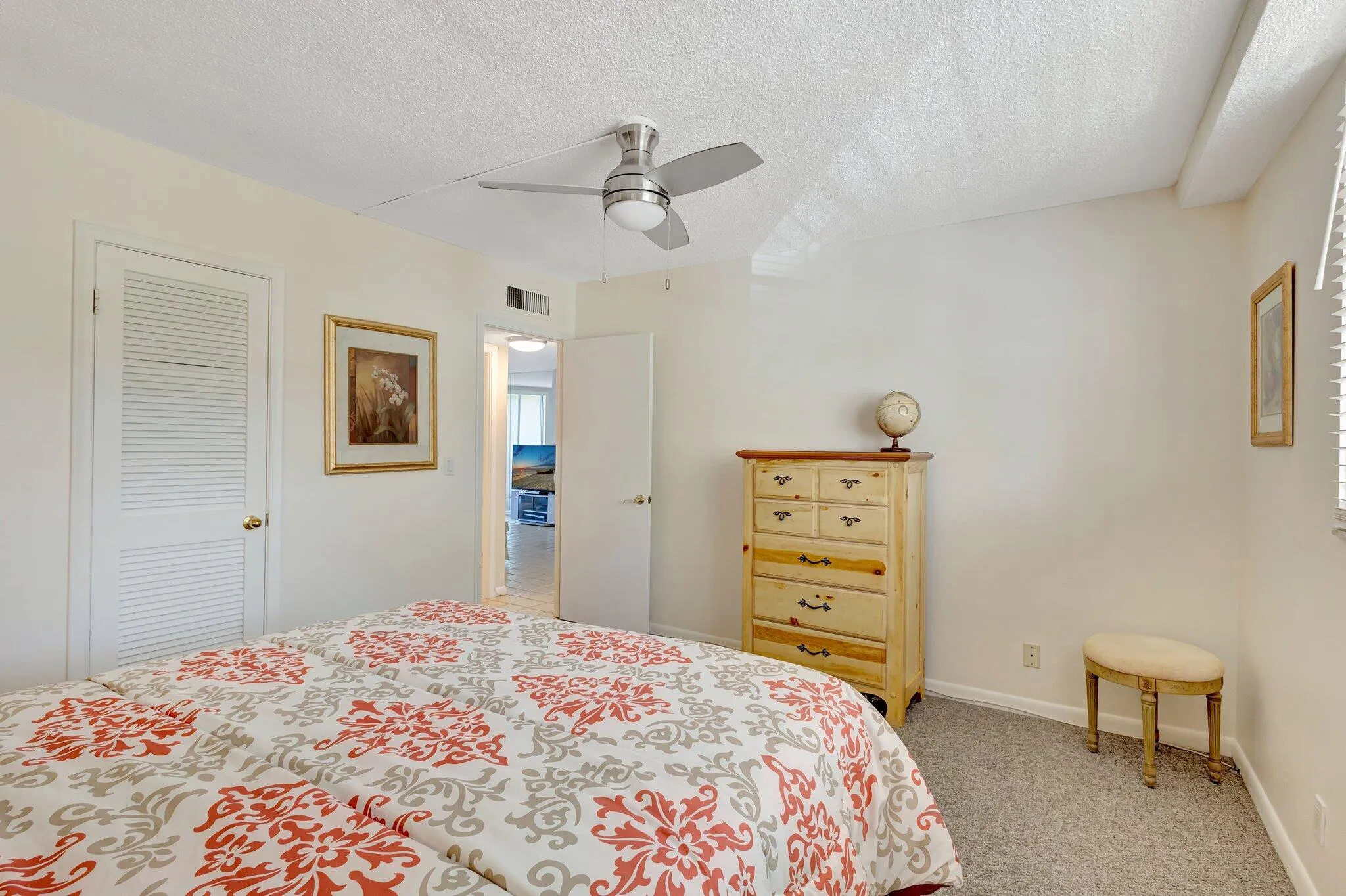 105 Paradise Harbour bedroom2