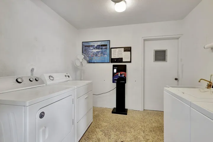 105 Paradise Harbour 307 laundry room