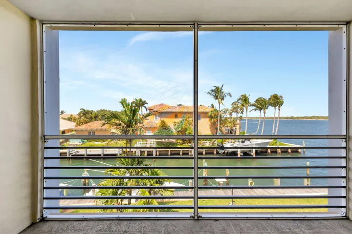 105 Paradise Harbour 307 water view from
