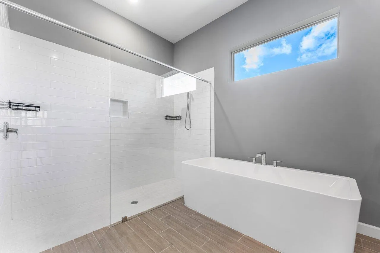 standalone soaking tub