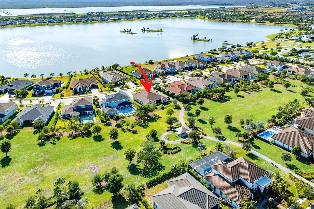 Aerial view home & lake