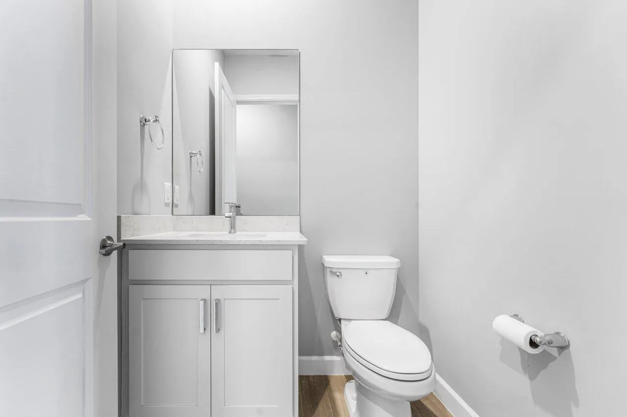 Powder Room discreet and convenient