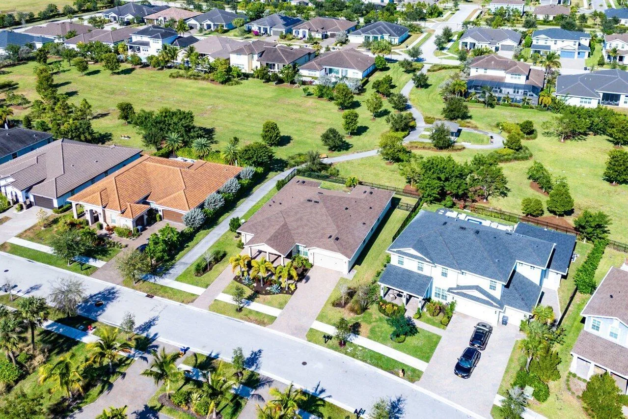 062-940HooklineCircle-Loxahatchee-FL-334