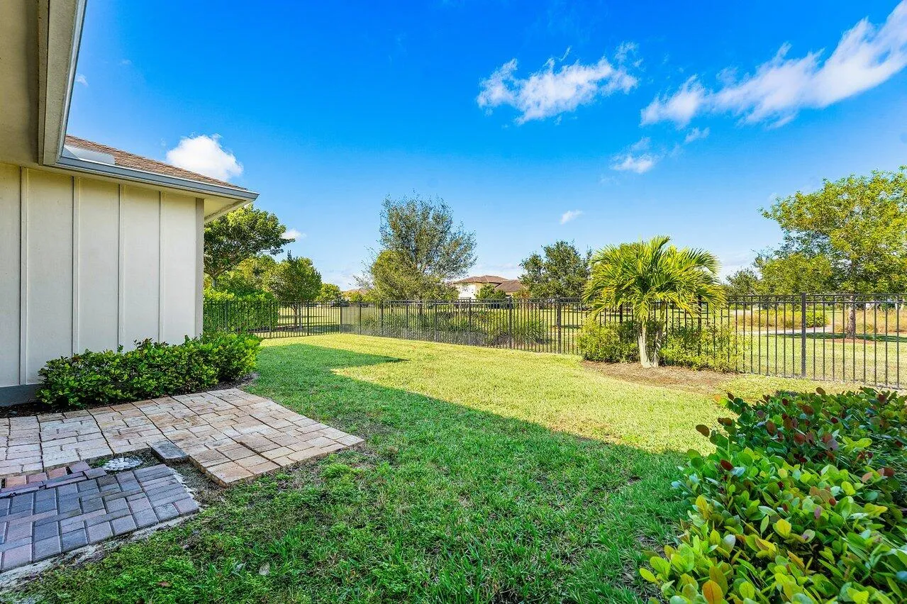 053-940HooklineCircle-Loxahatchee-FL-334