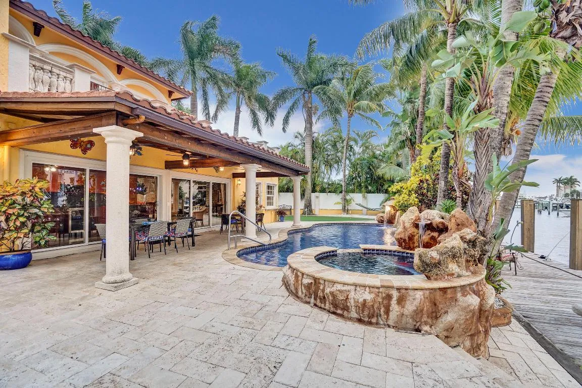 Spa/pool