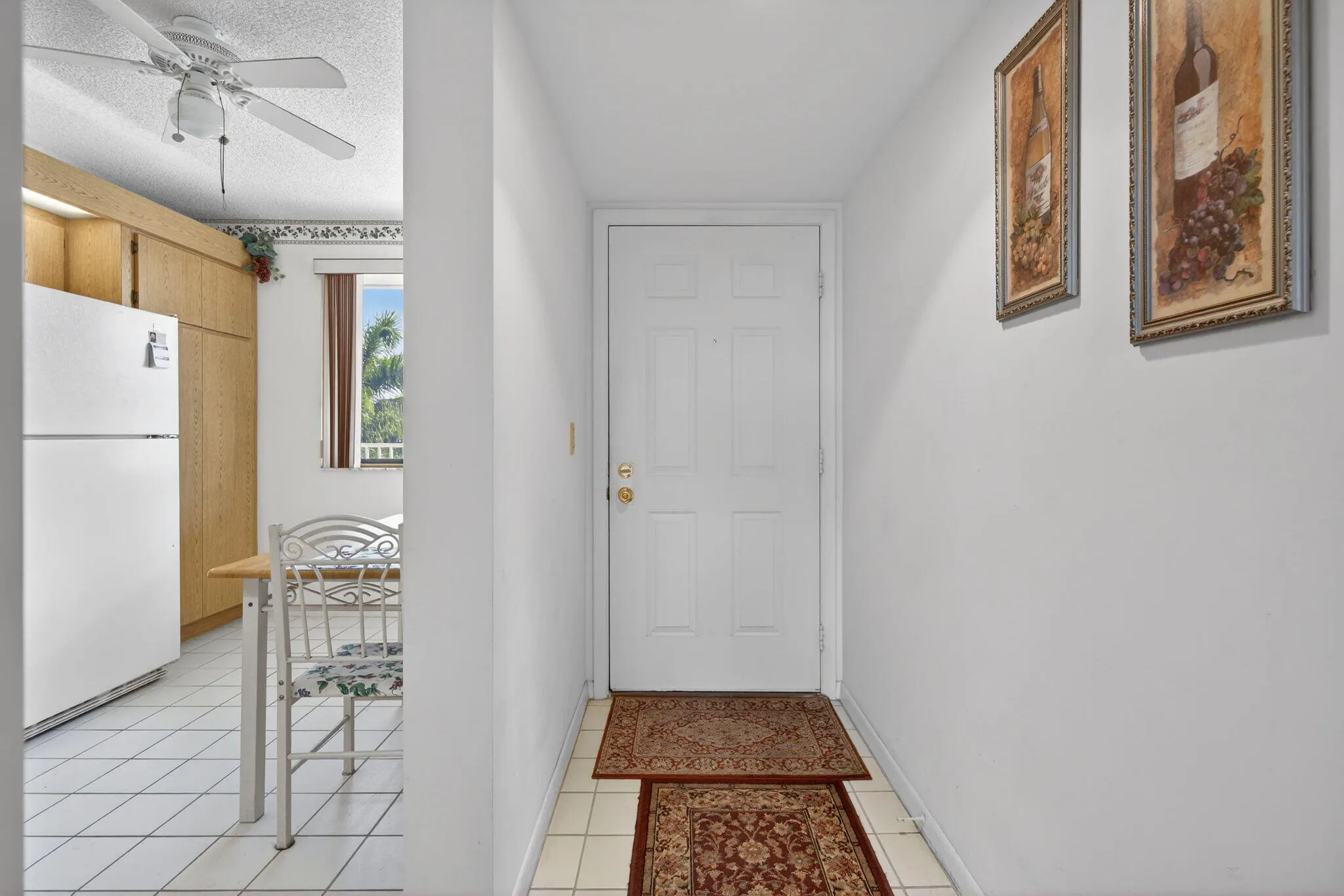 FOYER
