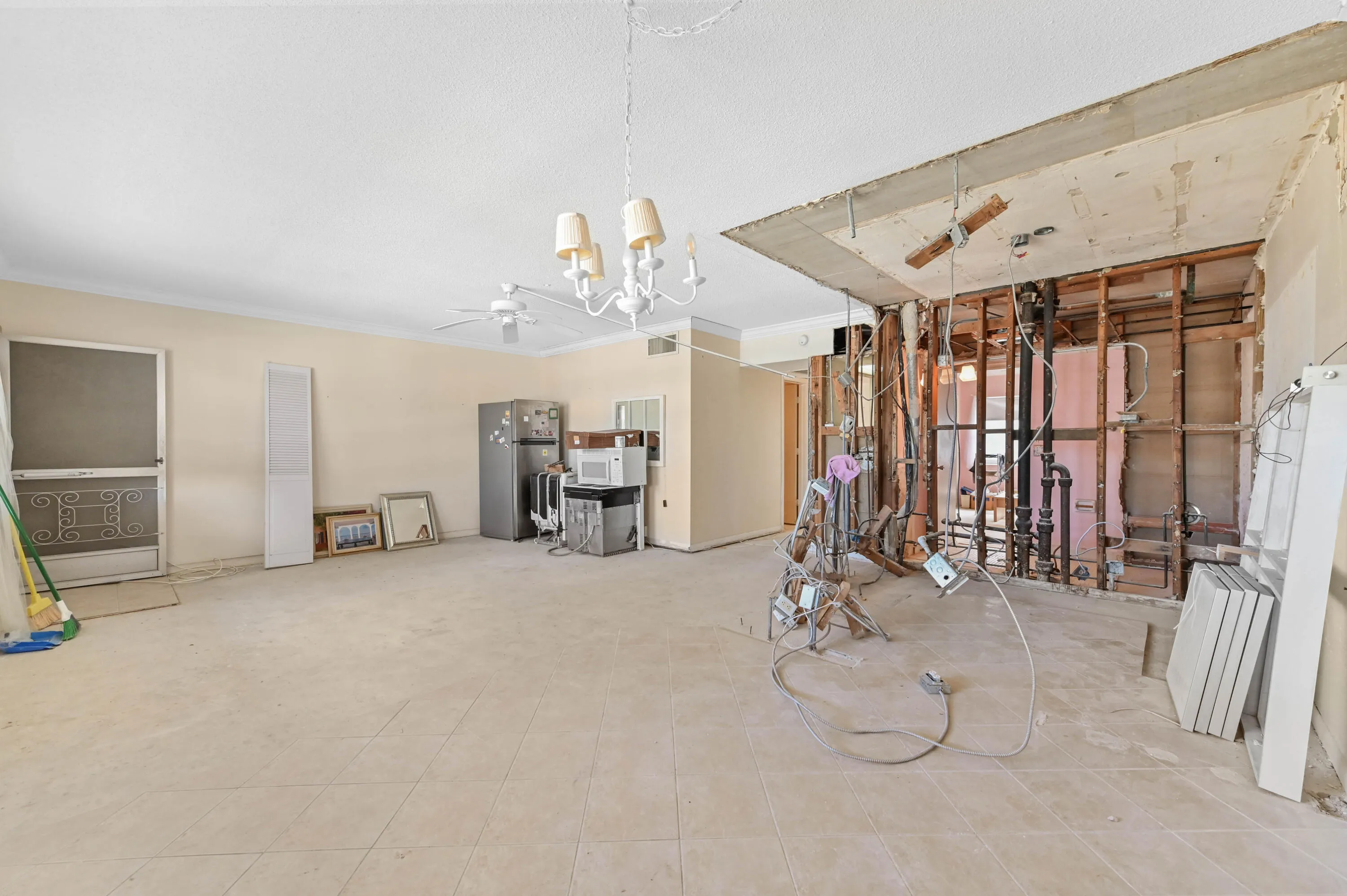 12 Dining area 02
