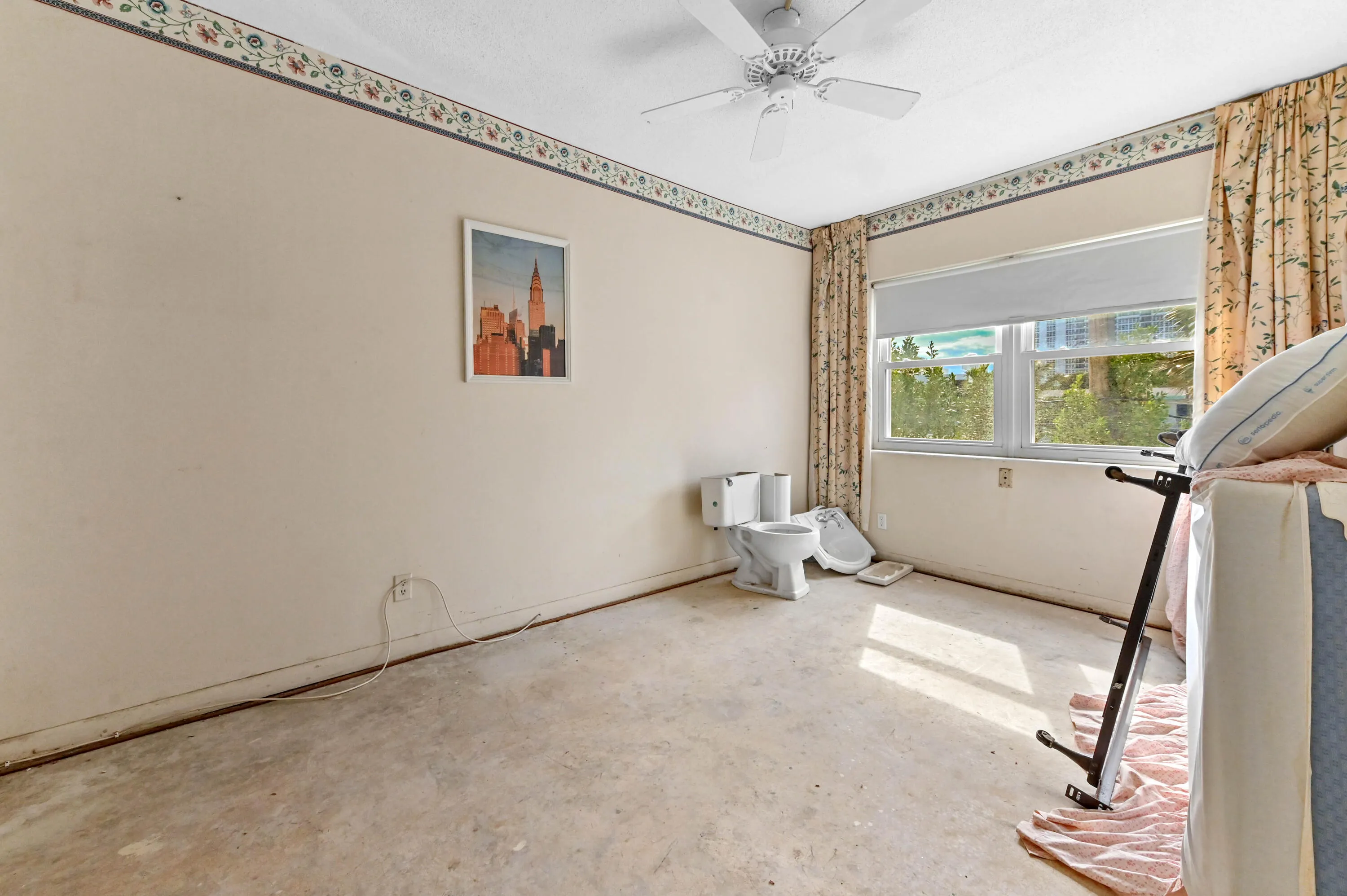 16 Bedroom 01