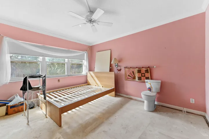 18 Bedroom 01
