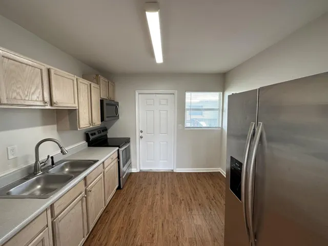 EE646C88-5EAE-46F4-98B0-7ADF8FAB464B