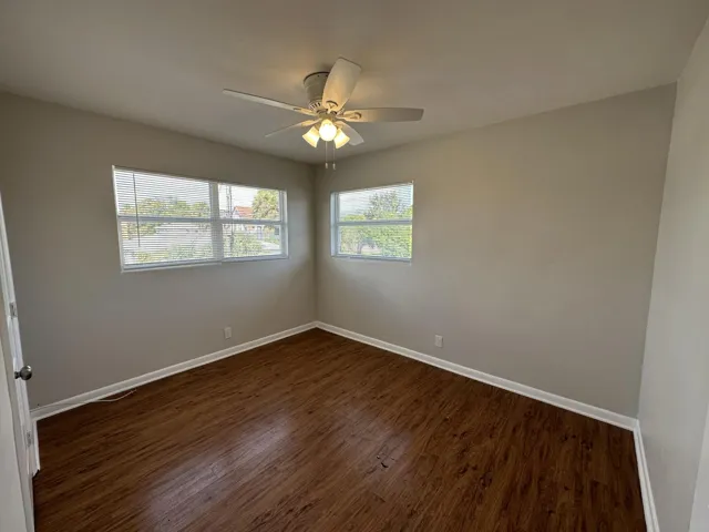 5C0A8227-0007-4244-90B7-2E691F501DD9