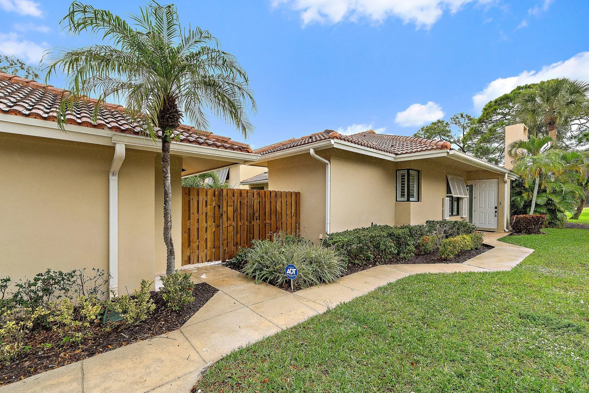 015-150OldMeadowWay-PalmBeachGardens-SMA