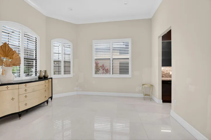 PLANTATION SHUTTERS