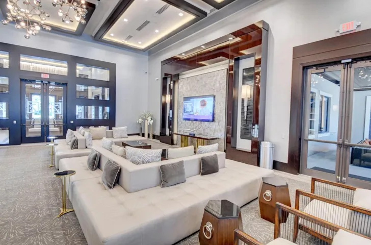 CLUBHOUSE 3