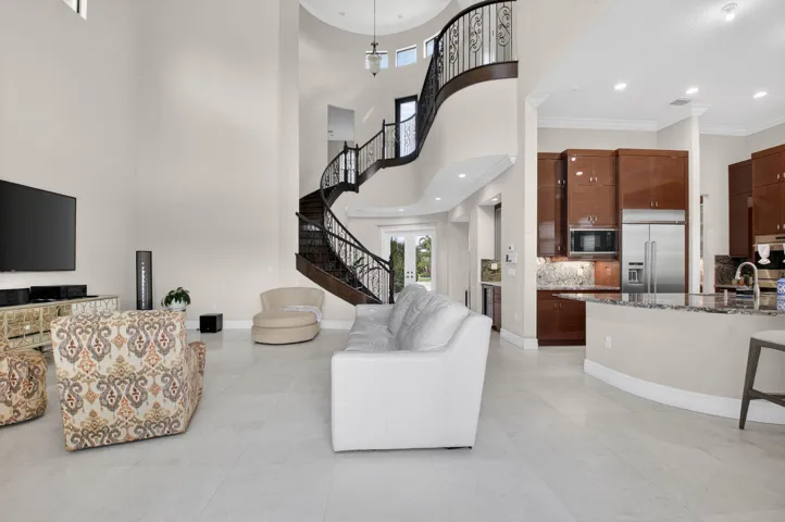 SIDE VIEW OF LIVING ROOM