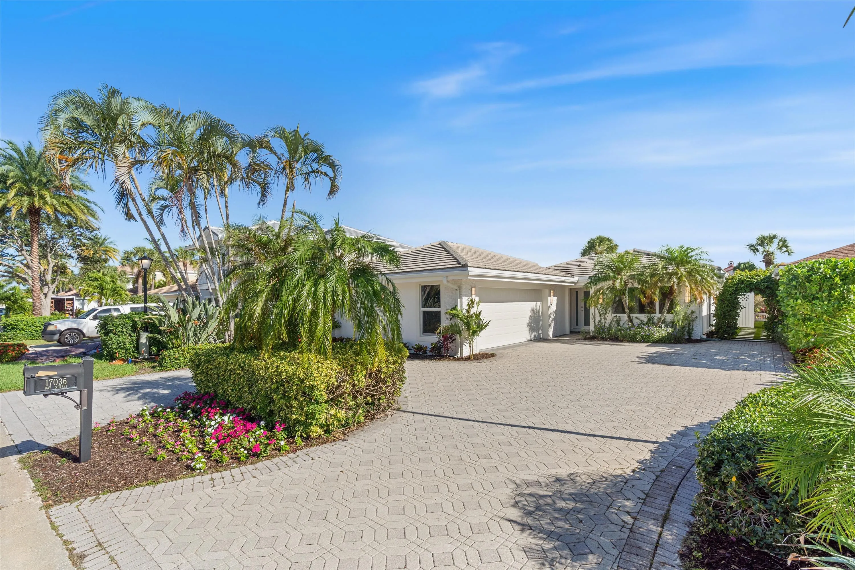 01-17036 Bay Street Jupiter FL-236