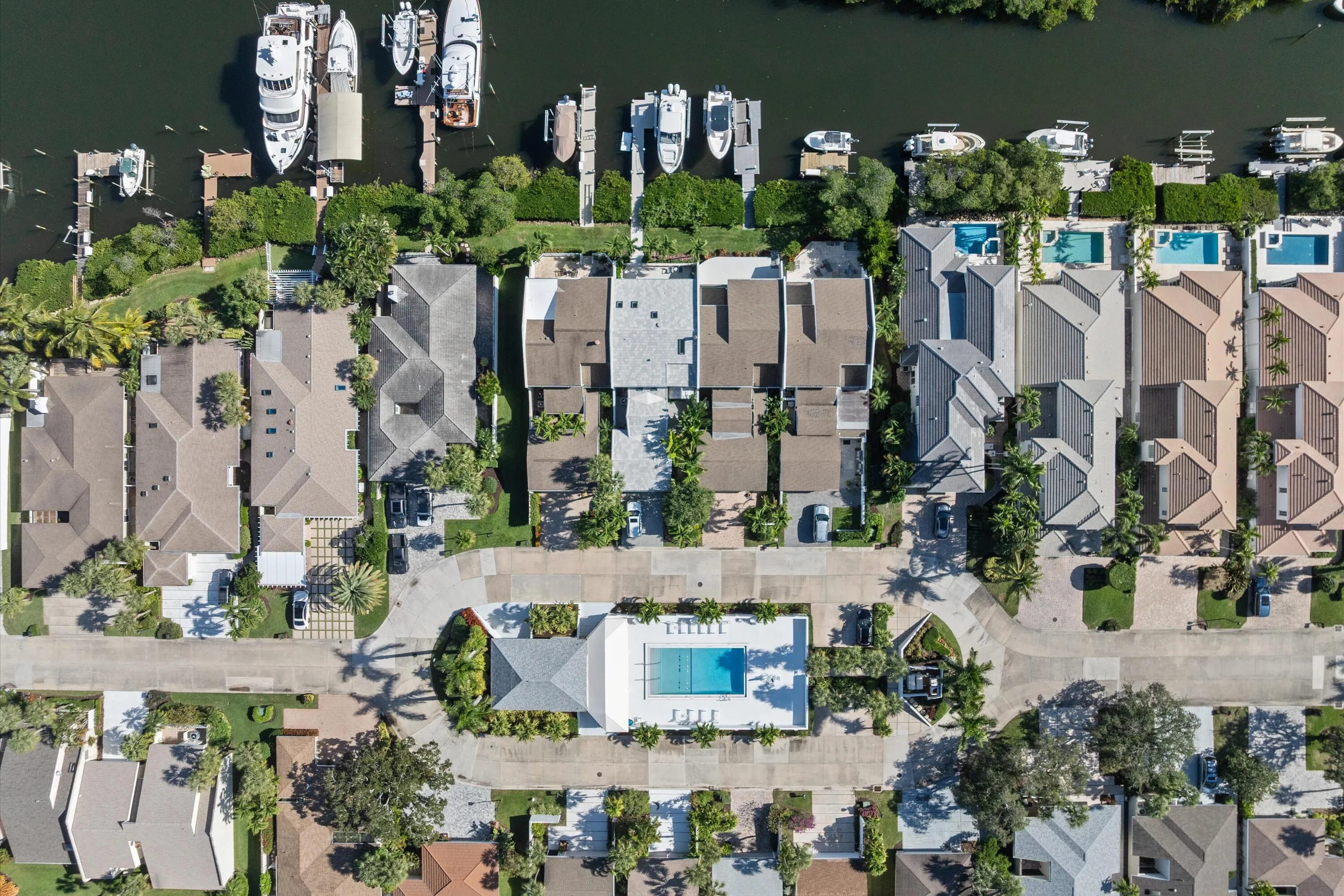 68-17036 Bay Street Jupiter FL-912