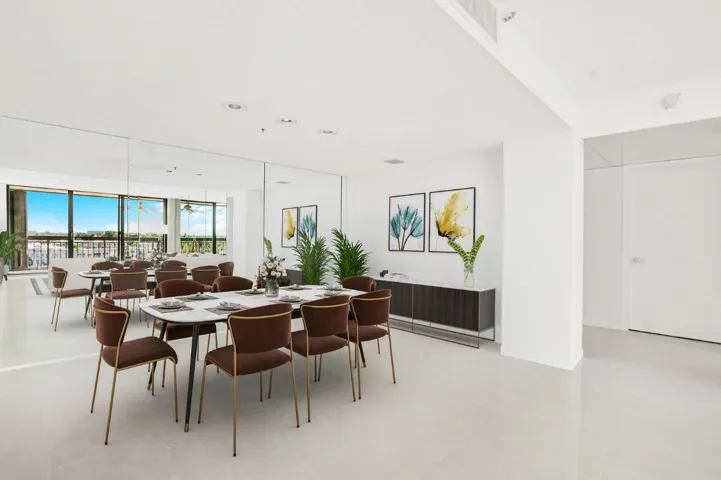 Dining Area (virtually staged)