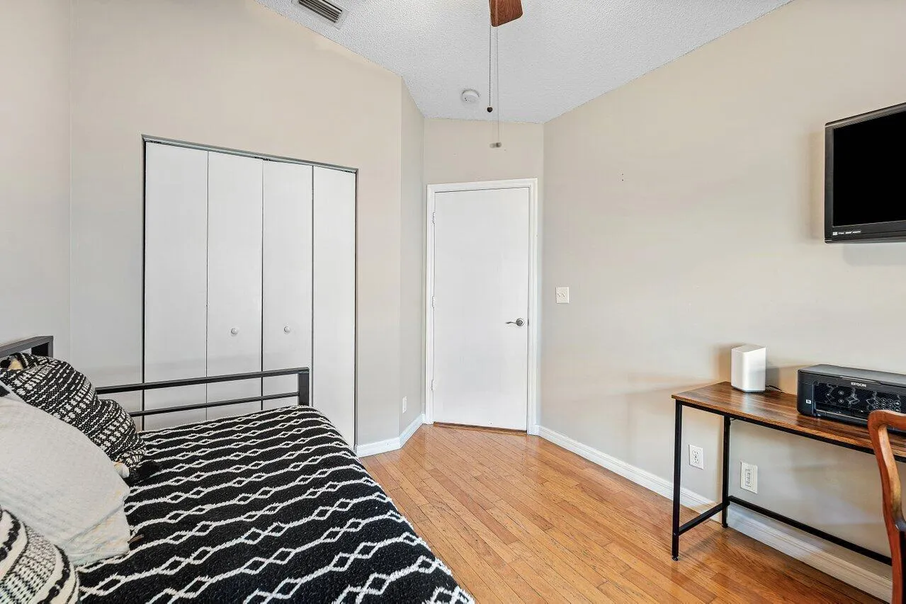 Guest Bedroom 3
