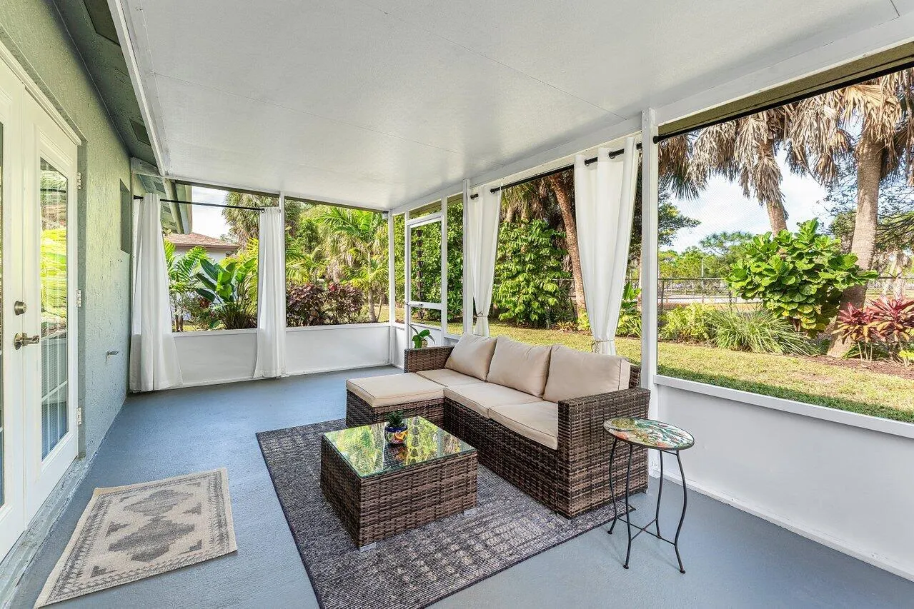 Screened Patio