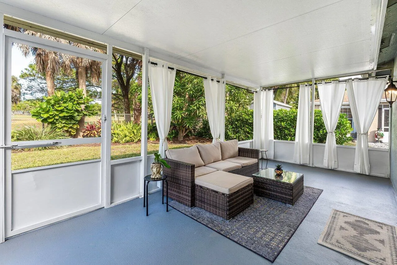 Screened Patio