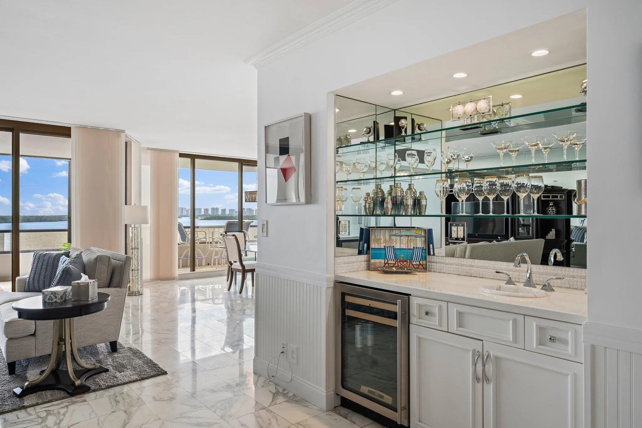 100 Lakeshore Drive #457