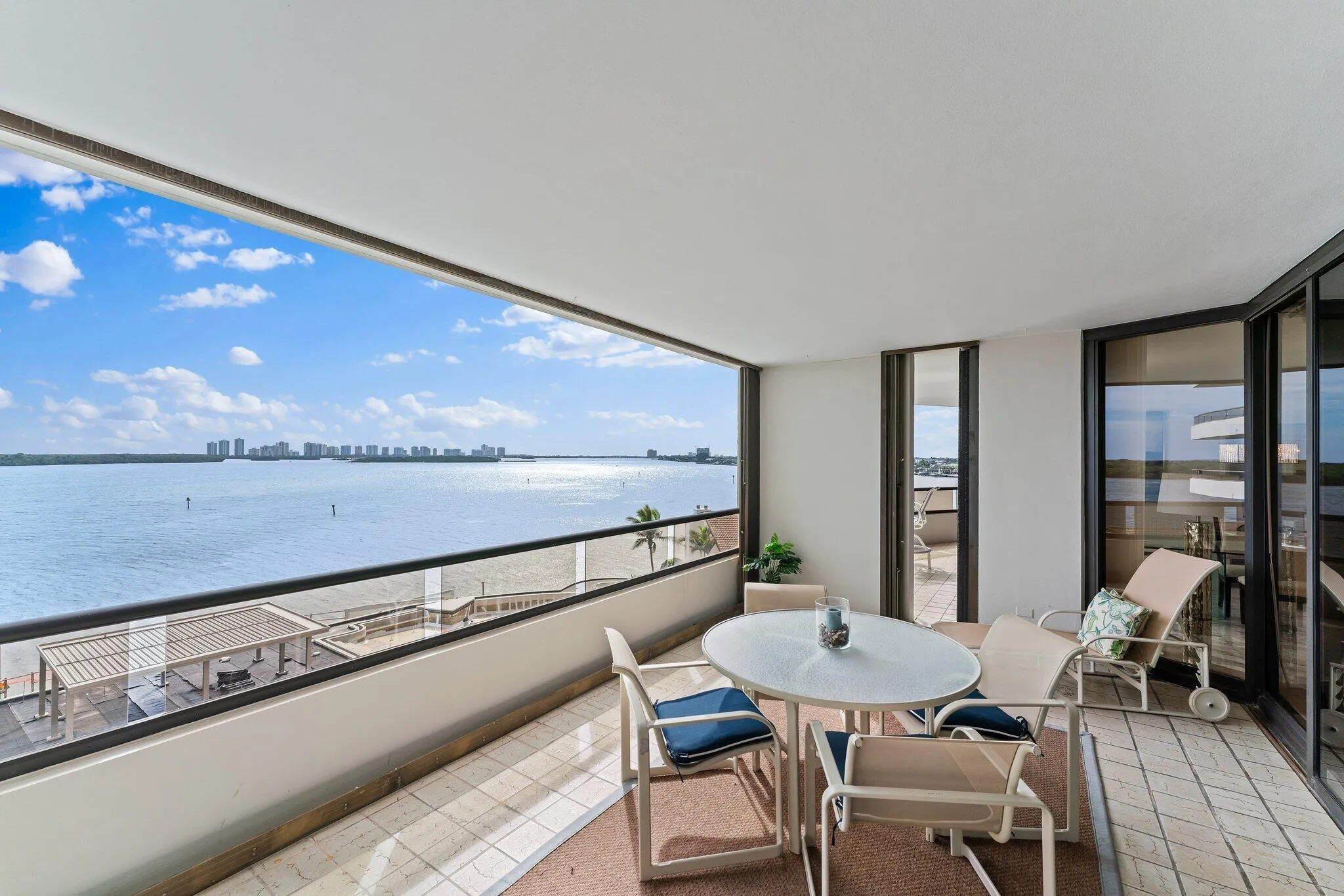 100 Lakeshore Drive #457