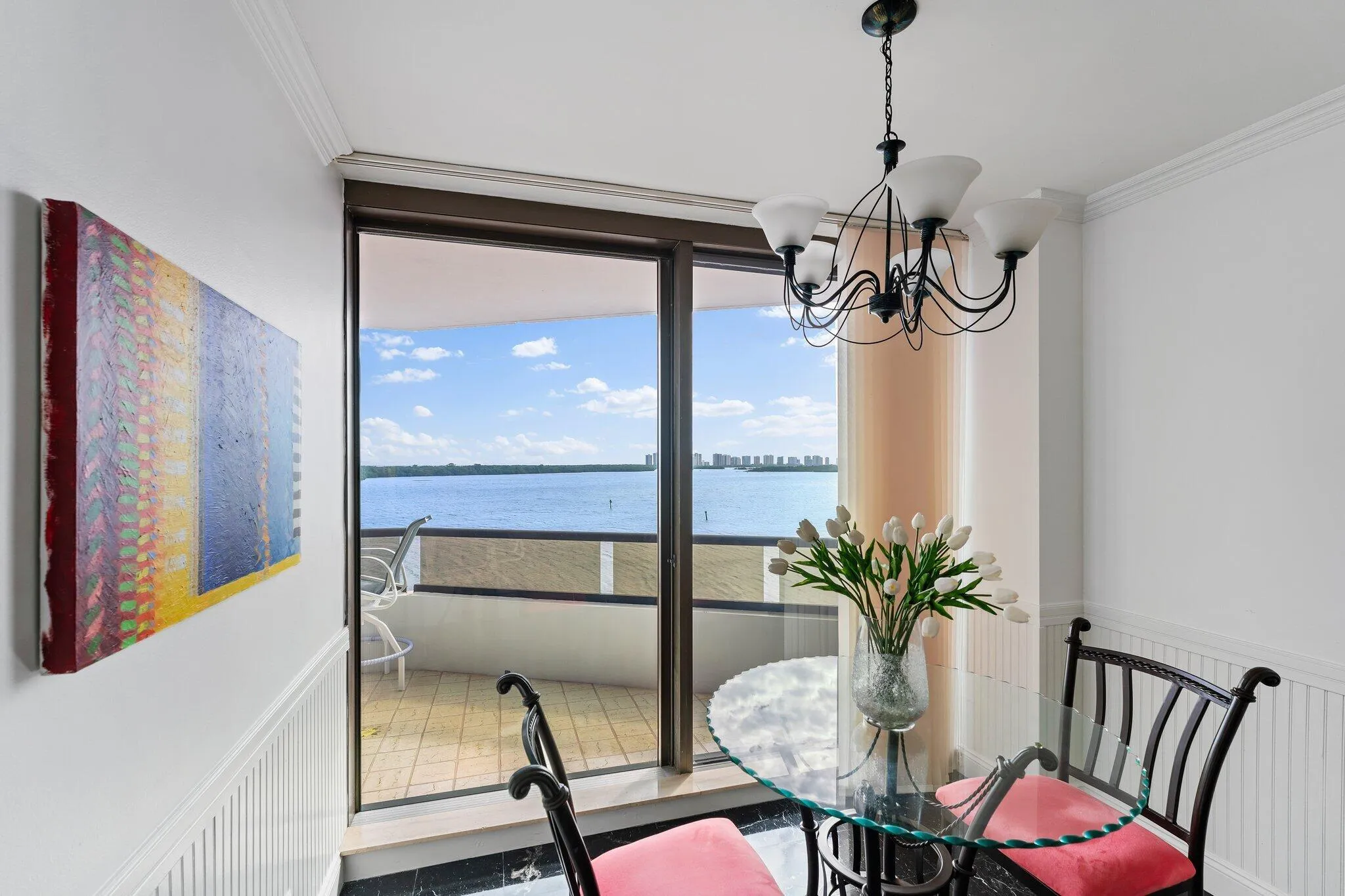 100 Lakeshore Drive #457