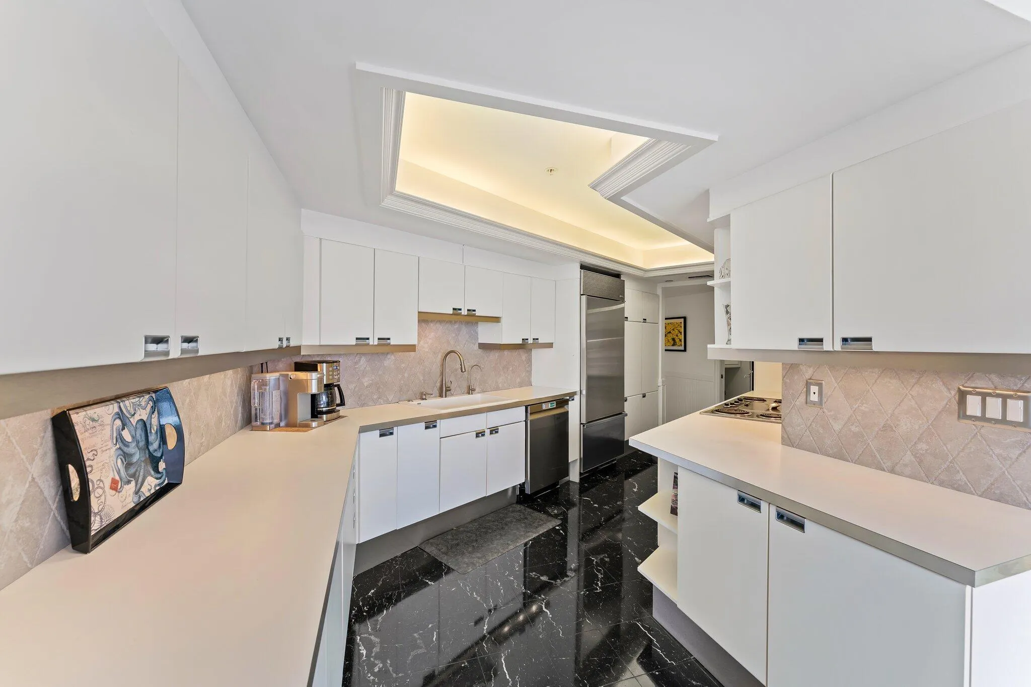 100 Lakeshore Drive #457