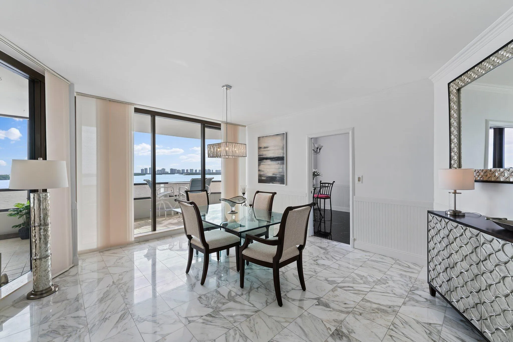100 Lakeshore Drive #457