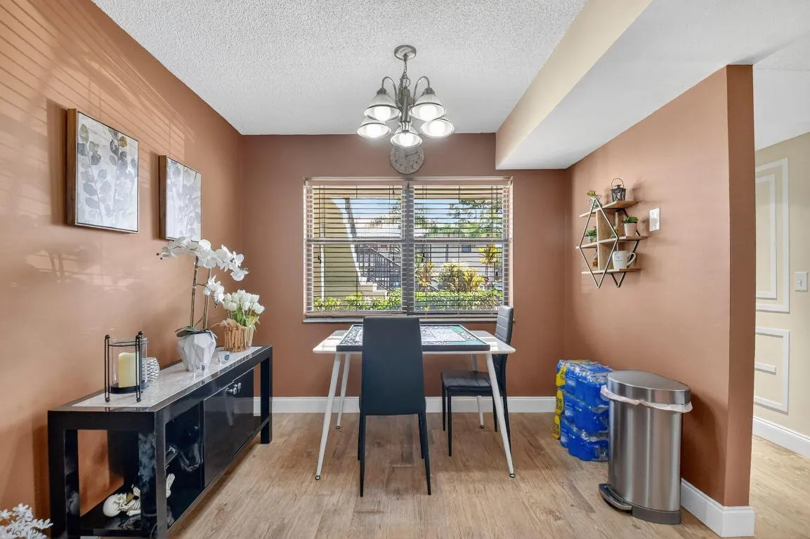Breakfast Nook