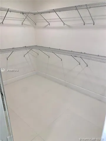 Barlake Master Closet