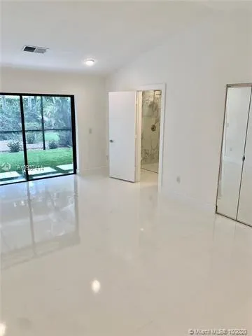 Barlake Master Room