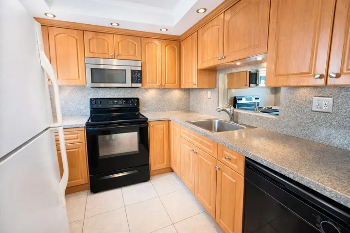 Kitchen 2
