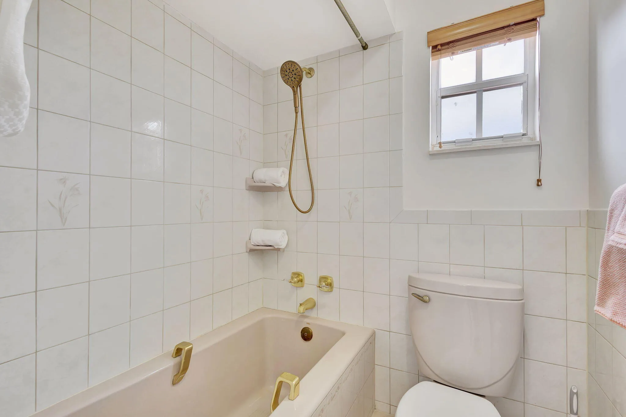 18-web-or-mls-1141Pine__166