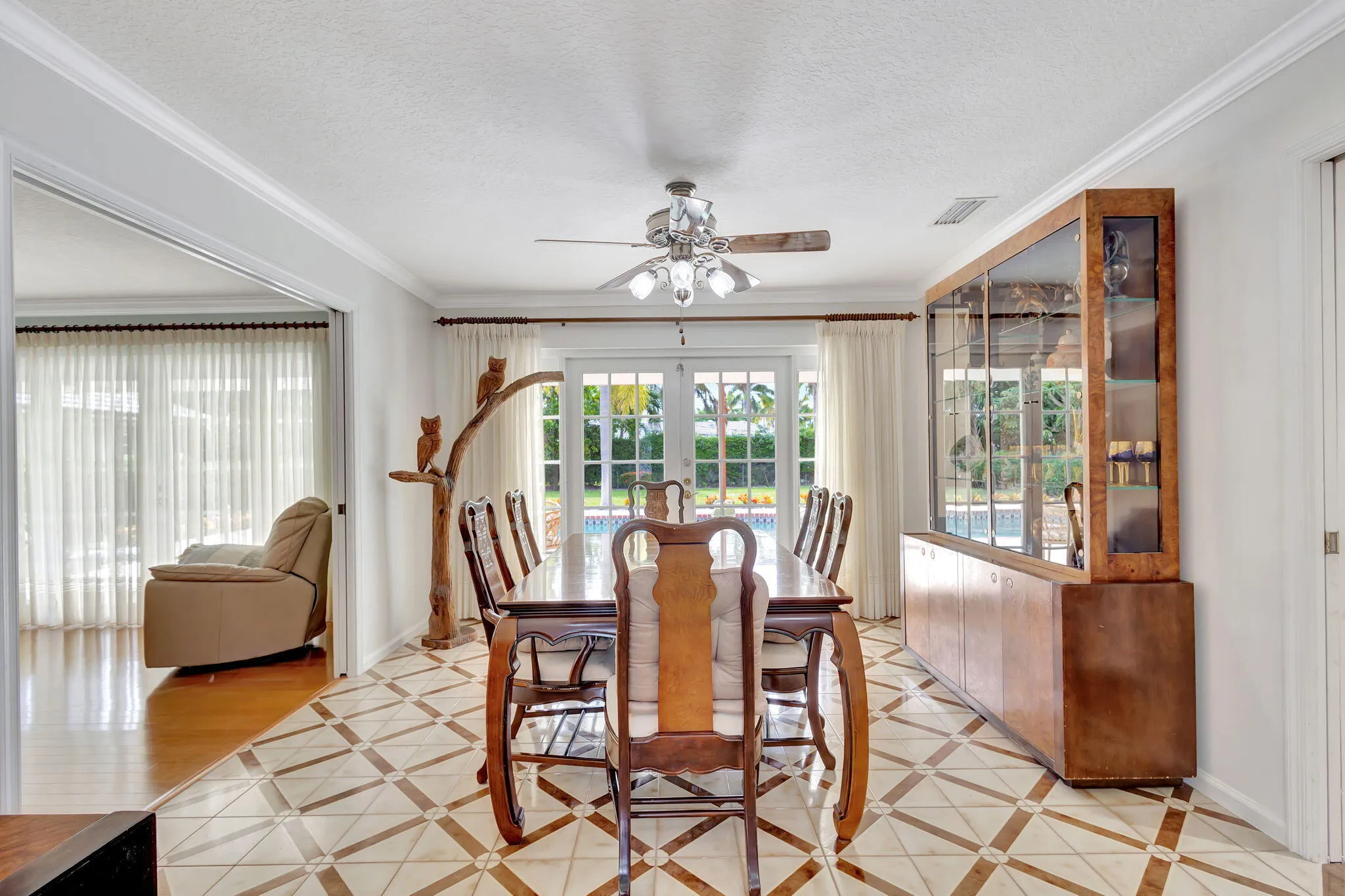 7-web-or-mls-1141Pine__61