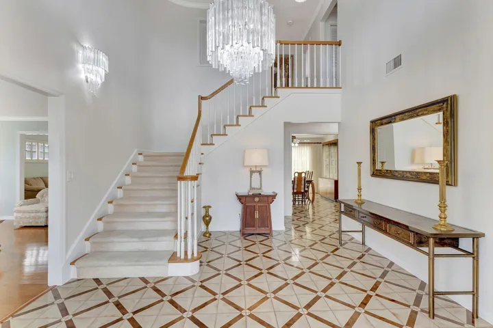 46-web-or-mls-1141Pine__11