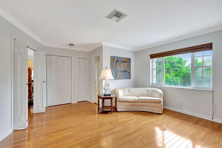 21-web-or-mls-1141Pine__186