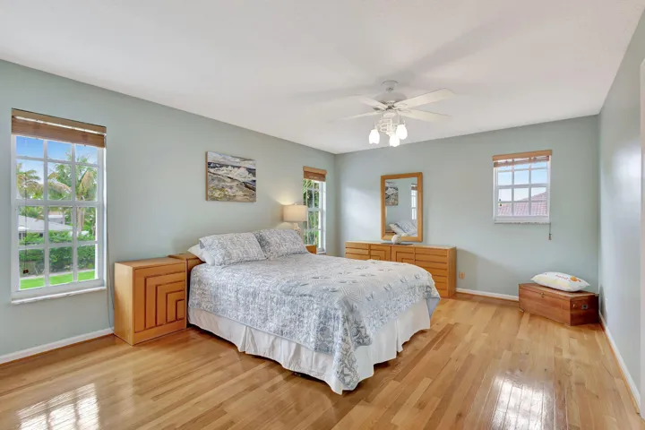 19-web-or-mls-1141Pine__171
