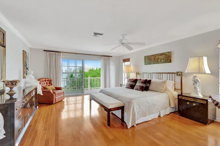 24-web-or-mls-1141Pine__211